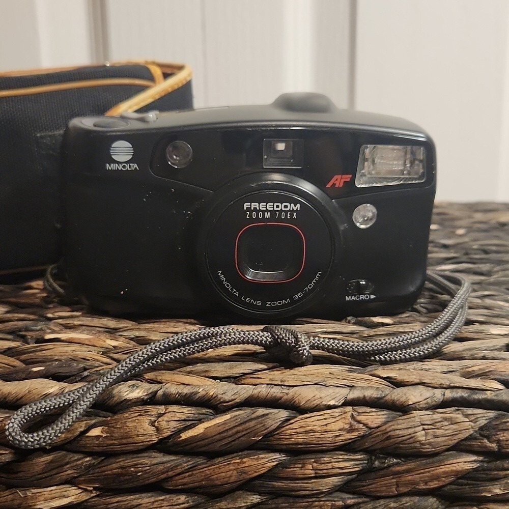 Minolta‎ Freedom Zoom 70EX 35-70mm Plus Two-Tone Canon Camera Case Not Tested